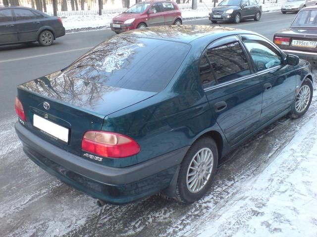 2001 Toyota Avensis