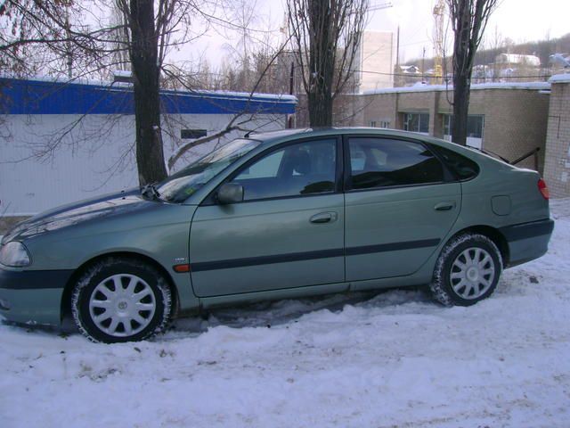 2001 Toyota Avensis