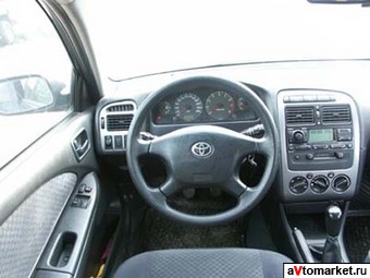 2001 Toyota Avensis Pictures