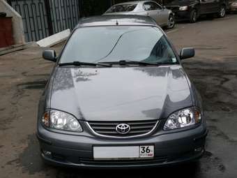 2001 Toyota Avensis Pictures