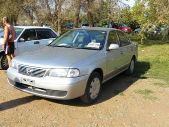 2001 Toyota Avensis Photos