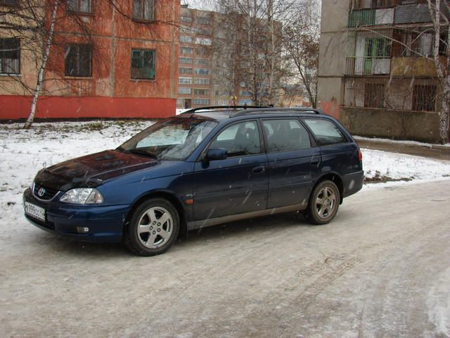 2002 Toyota Avensis