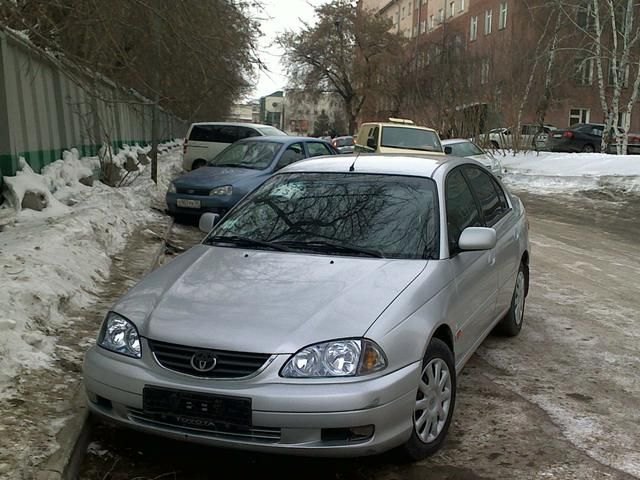 2002 Toyota Avensis