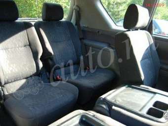 2002 Toyota Avensis Pictures