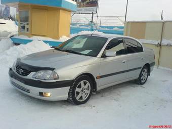 2002 Toyota Avensis Pictures