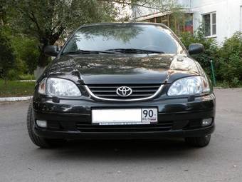 2002 Toyota Avensis Pictures