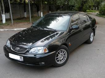 2002 Toyota Avensis Photos