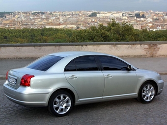 2003 Toyota Avensis