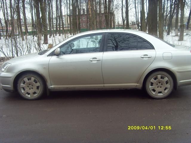 2003 Toyota Avensis