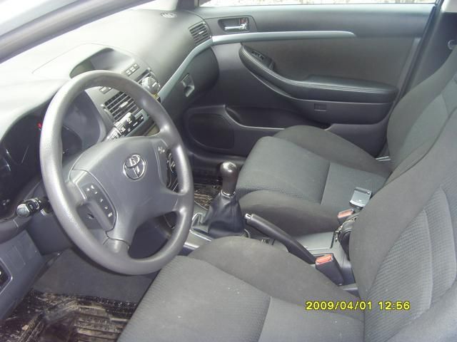 2003 Toyota Avensis