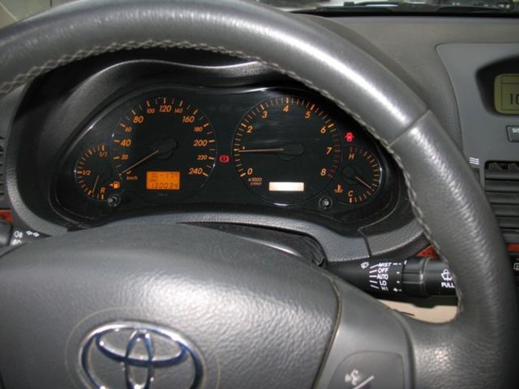 2003 Toyota Avensis