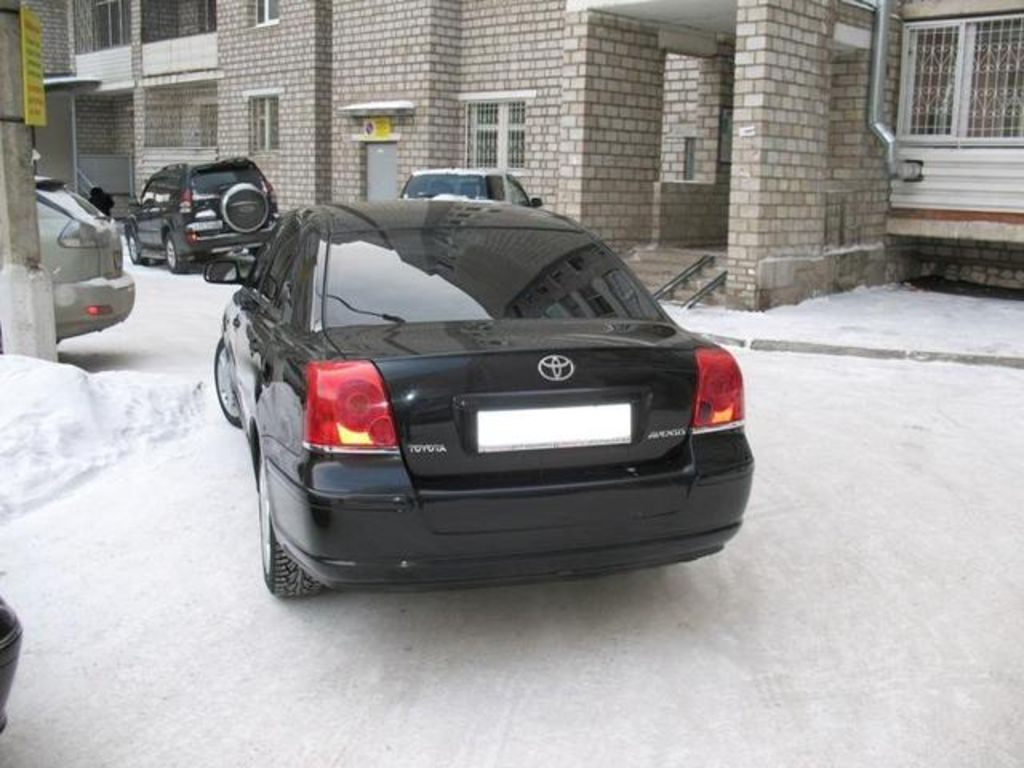 2003 Toyota Avensis
