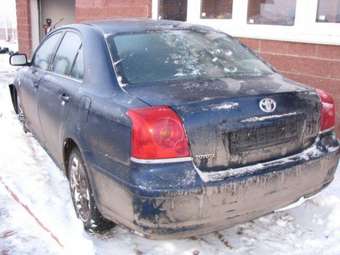 2003 Avensis