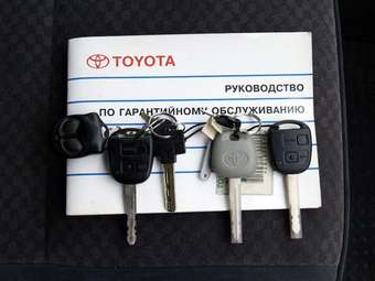 2003 Toyota Avensis Pictures