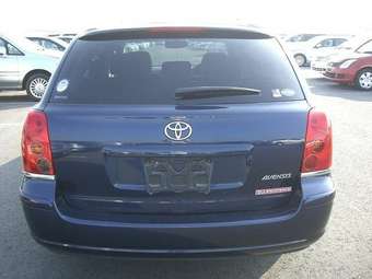 2003 Toyota Avensis Photos