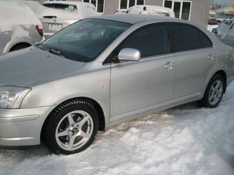 2003 Toyota Avensis Photos