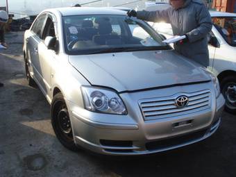 2003 Toyota Avensis Photos