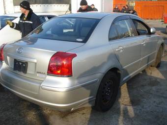 2003 Toyota Avensis Photos