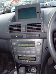 2003 Toyota Avensis Photos