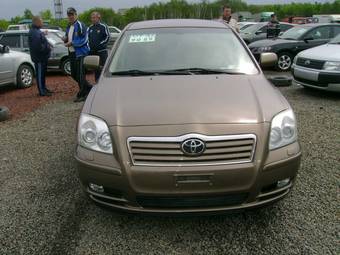 2003 Toyota Avensis Photos