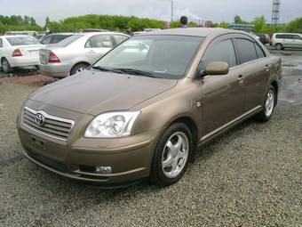 2003 Toyota Avensis Photos