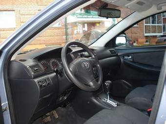 2003 Toyota Avensis Photos