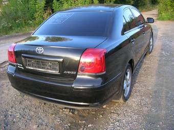 2003 Toyota Avensis Photos