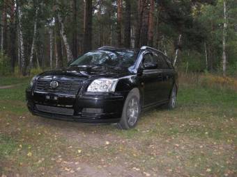 2003 Toyota Avensis Pictures