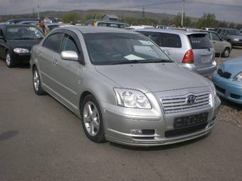 2003 Toyota Avensis Images