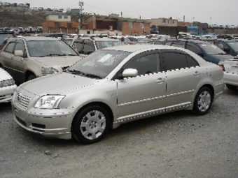 2004 Toyota Avensis