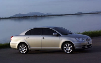 2004 Toyota Avensis