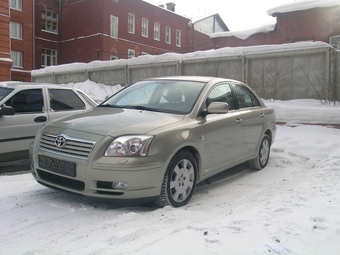 2004 Toyota Avensis