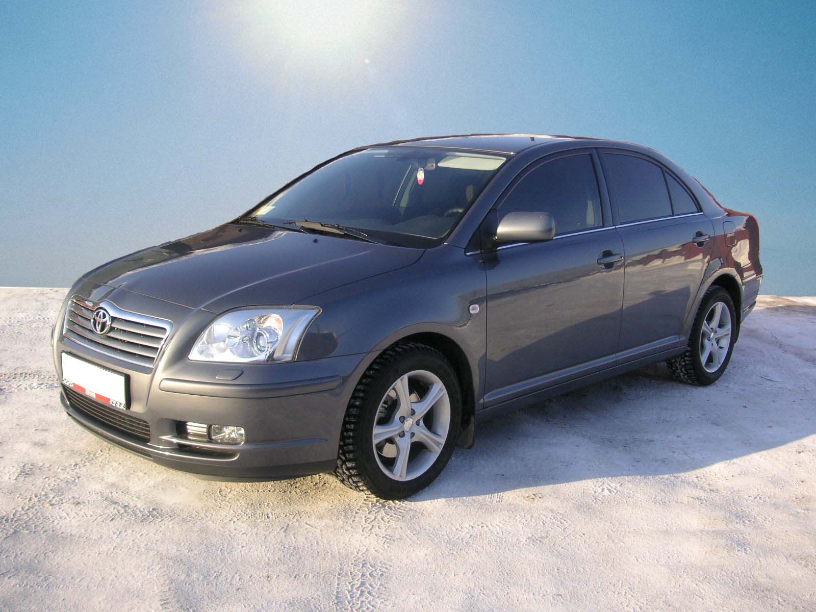 2004 Toyota Avensis