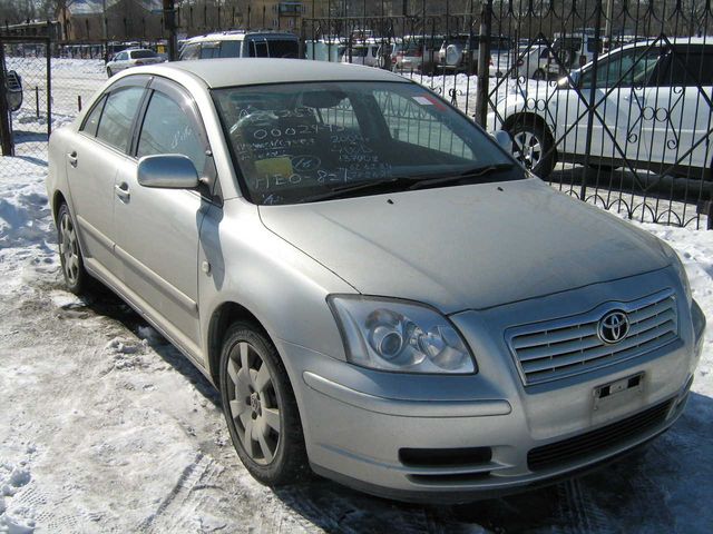 2004 Toyota Avensis