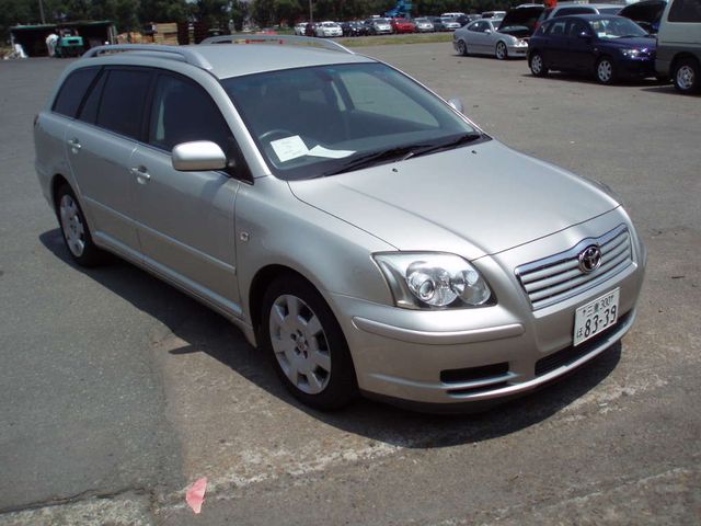 2004 Toyota Avensis