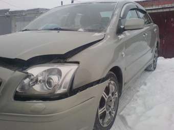 2004 Avensis