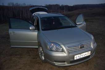 2004 Toyota Avensis