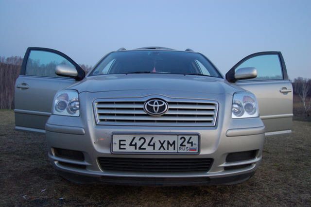 2004 Toyota Avensis