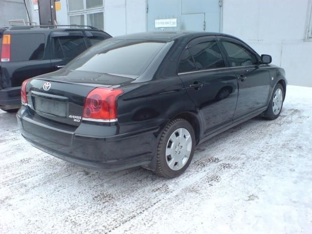 2004 Toyota Avensis