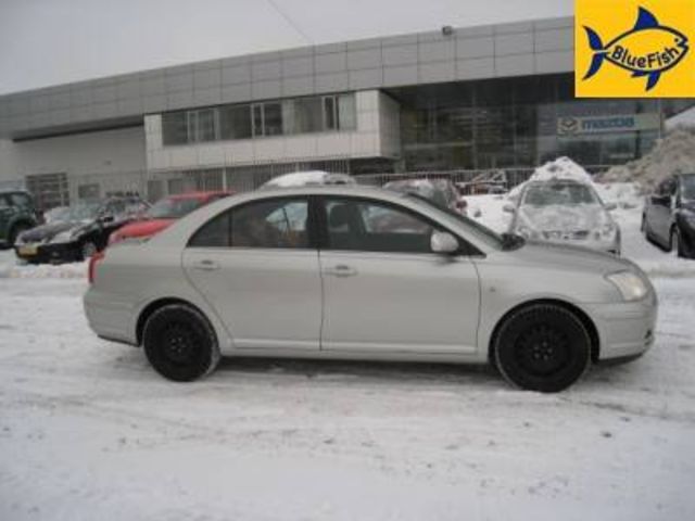 2004 Toyota Avensis