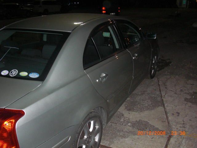 2004 Toyota Avensis