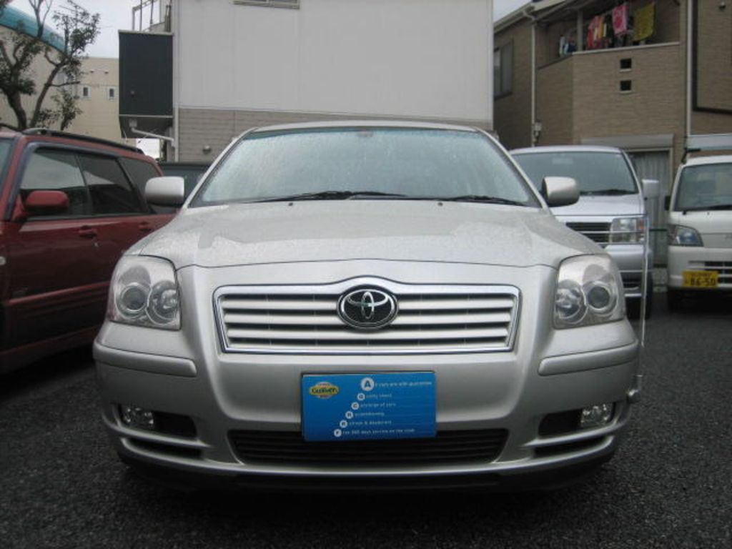 2004 Toyota Avensis