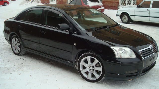 2004 Toyota Avensis