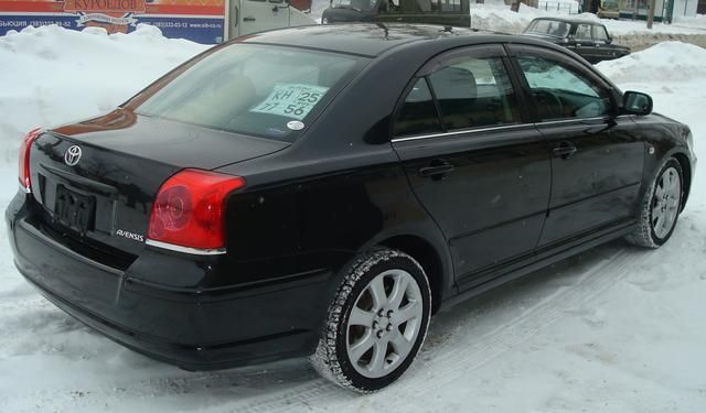 2004 Toyota Avensis