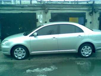 2004 Toyota Avensis