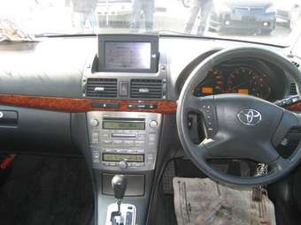 2004 Avensis