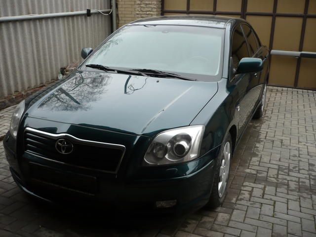 2004 Toyota Avensis