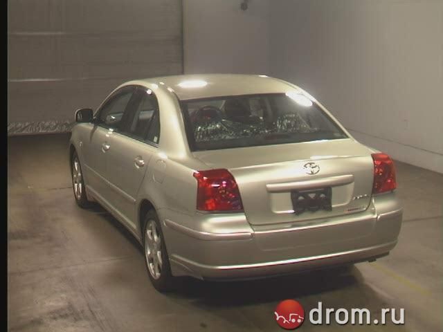 2004 Toyota Avensis