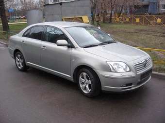 2004 Toyota Avensis