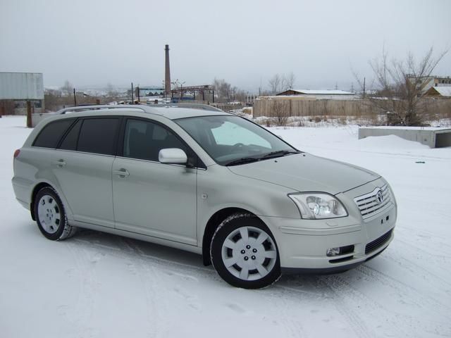 2004 Toyota Avensis